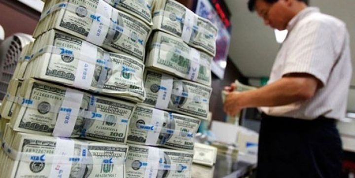 Bu bank pullarını xaricə çıxardır