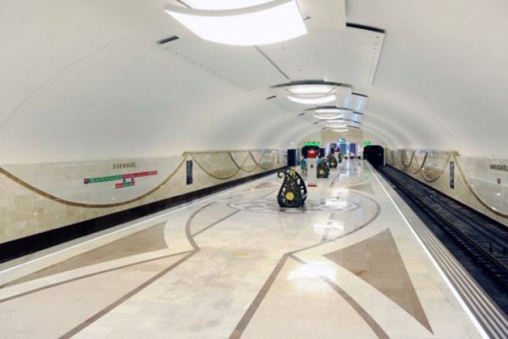 Metrodan istifadə edənlərin sayı artıb