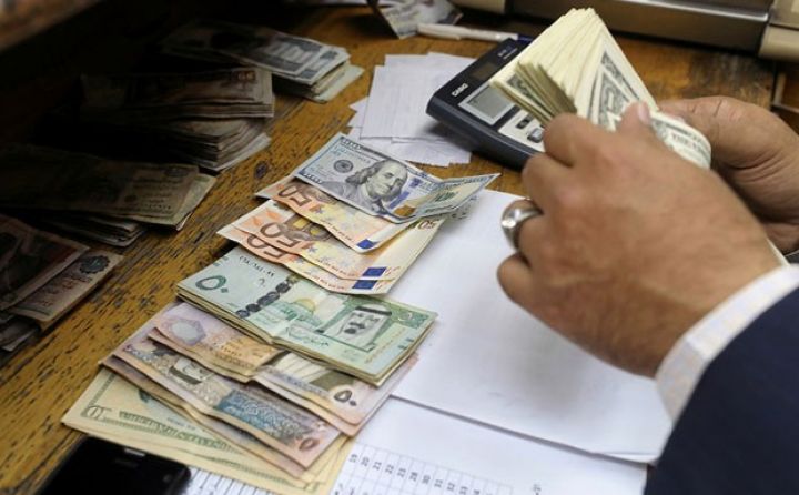 Azərbaycanda dollarlaşmanın azalması gözlənilmir