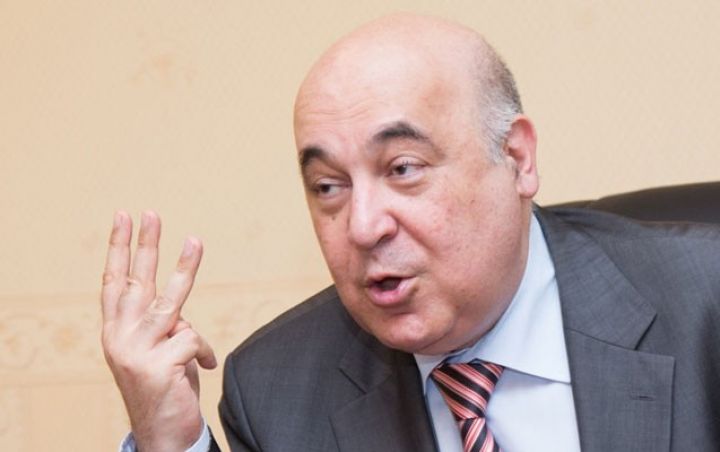 "Sahibkar kafenin adını dəyişdirməyə razı idi"