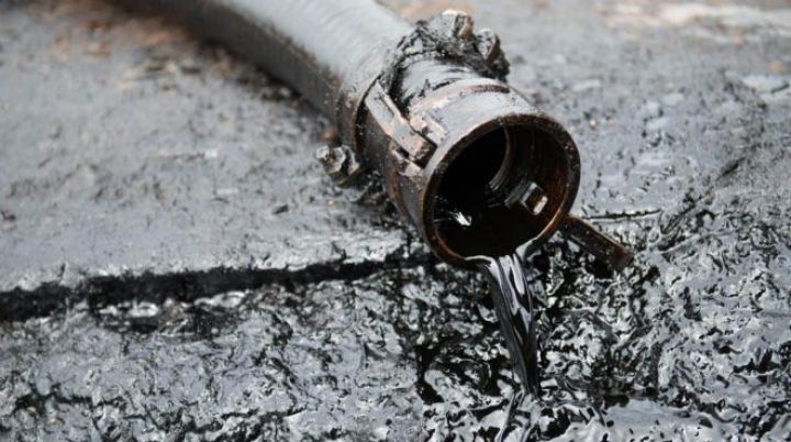 ABŞ, neft qiymətləri proqnozunu yüksəltdi