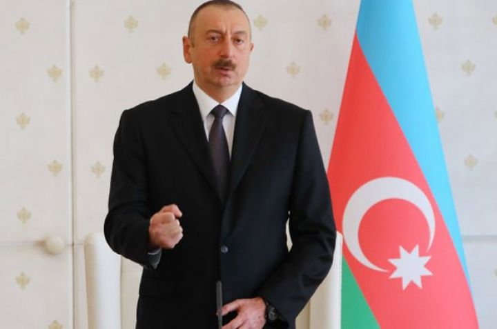 “Xarici dövlət borcumuzu daha da azaltmalıyıq”