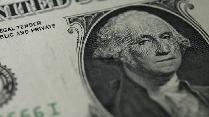 Dolların sabaha olan rəsmi məzənnəsi açıqlandı