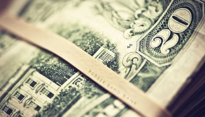 Valyuta hərracı başa çatdı - MƏZƏNNƏ