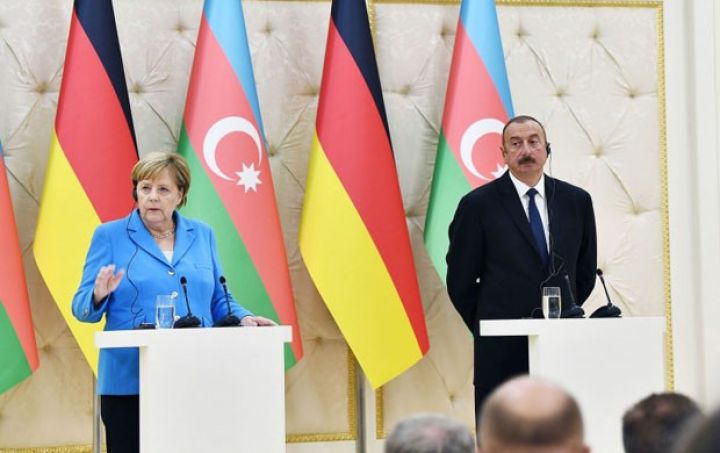 Bəyanatlar və jurnalistlərin suallarına cavablar