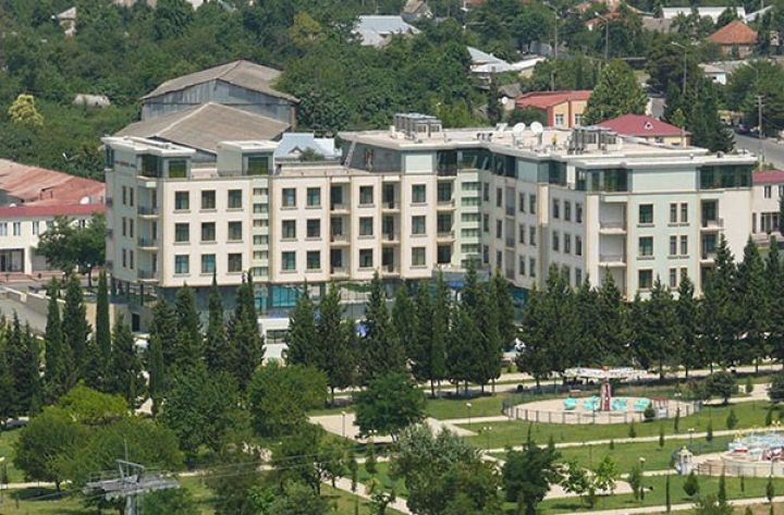 Dörd ulduzlu otel satışa çıxarılıb