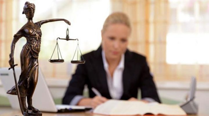 Azərbaycanda vəkillər ixtisas imtahanı verəcəklər