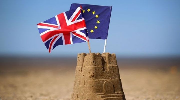 Sərt "Brexit" illik 80 milyard dollara başa gələcək