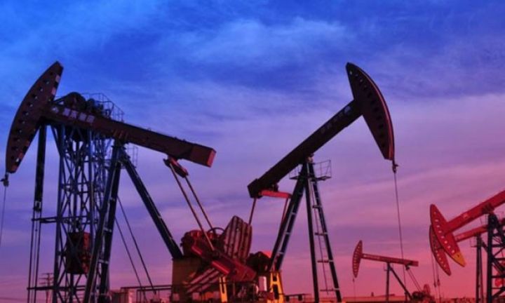 Gələn il ABŞ-ın sutkalıq neft hasilatı 12 milyon barreli ötəcək