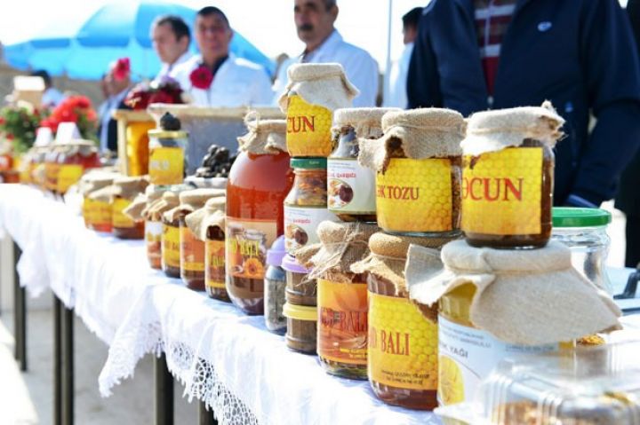 Yarmarkaya çıxarılmış balın böyük hissəsi satılıb