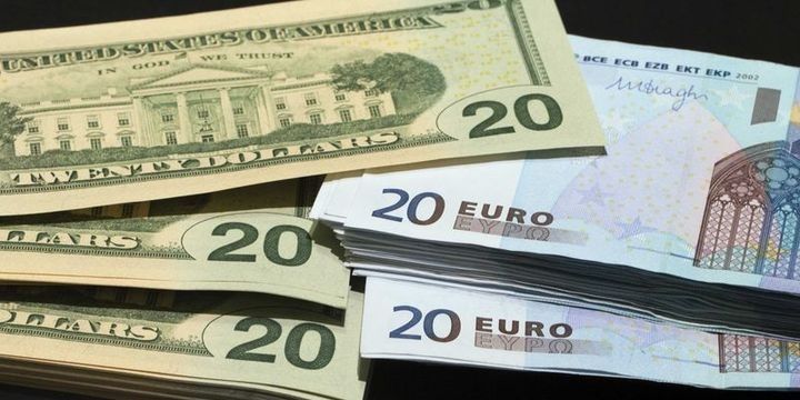 Avro dollar qarşısında daha da ucuzlaşdı 