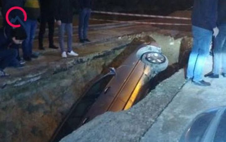 Babək prospektində yenə yol çökdü - Maşın çuxura düşdü - YENİLƏNİB