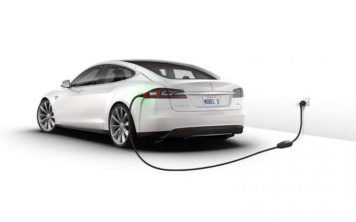 Azərbaycana 100-dən çox elektromobil gətirilib