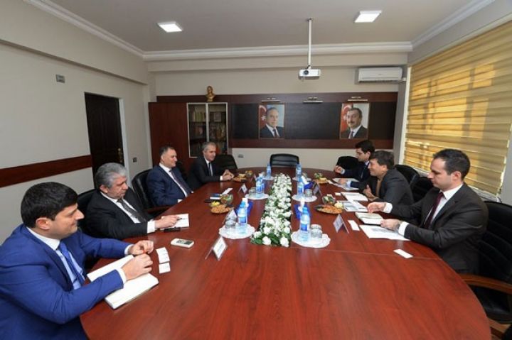 “Azərpoçt”la Avropa Yenidənqurma və İnkişaf Bankı əməkdaşlığa dair müzakirələr aparıb