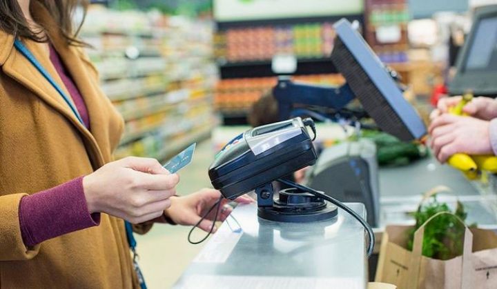 Azərbaycanda bir ayda bank kartları ilə 101 milyon manat xərcləyiblər