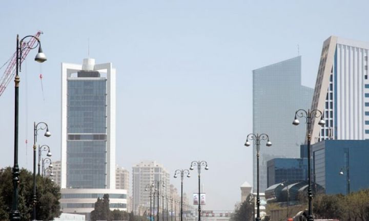 Banka 100 min manat qoyan əcnəbiyə Azərbaycanda yaşamaq icazəsi veriləcək