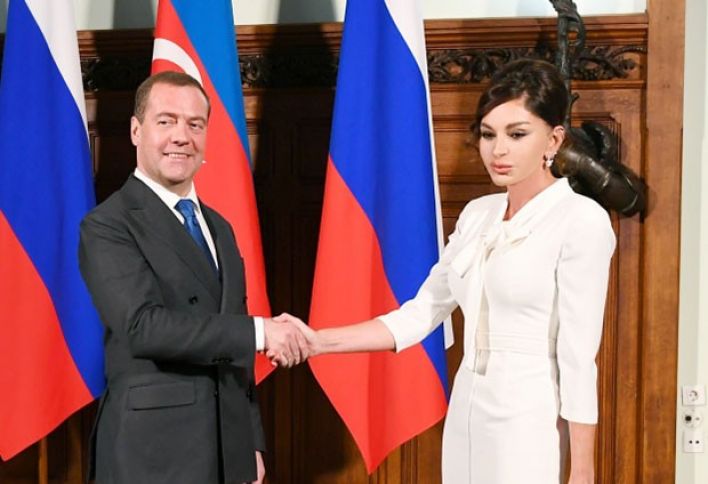 "Azərbaycan Rusiyaya 1,2 milyard dollar sərmayə qoyub"