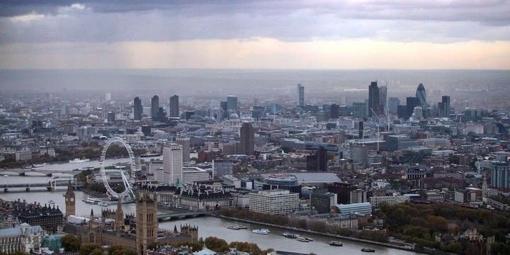 Böyük Britaniya iqtisadiyyatı Avqustda sürpriz bir şəkildə kiçilib