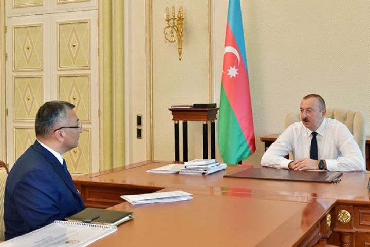 Prezident daha bir məmurla təkbətək görüşdü - YENİLƏNİB