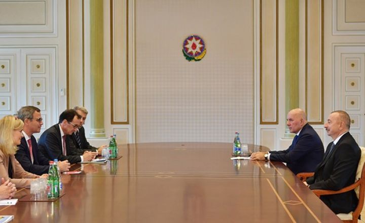 İlham Əliyev Beynəlxalq Maliyyə Korporasiyasının vitse-prezidentini qəbul edib