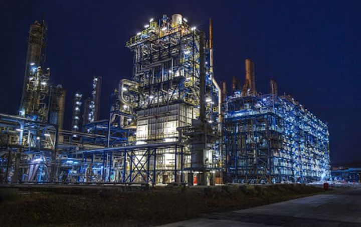 "Neftin ucuzlaşması bizə çox mənfi təsir edir, istehlak 60%-dək azalıb"