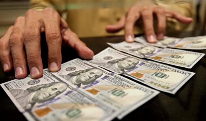 Banklarda Dollar, Avro, Rubl və Lirənin alış-satış qiymətləri