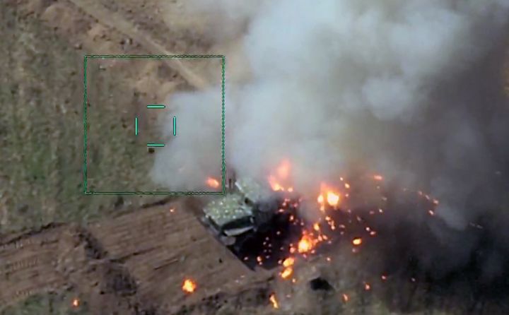 Düşmənin canlı qüvvə və vasitələri darmadağın edilib  - VİDEO