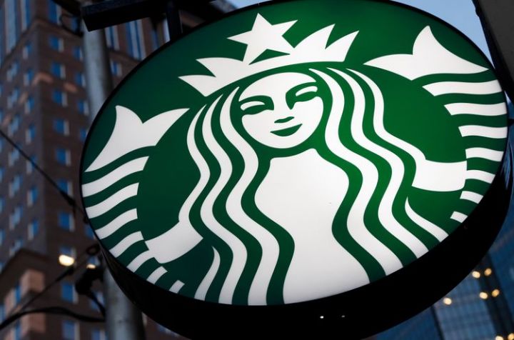 "Starbucks"ın xalis mənfəəti kəskin azalıb