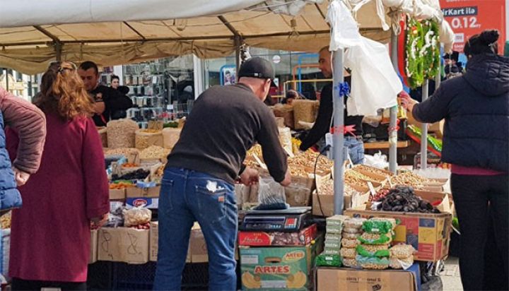 Bakıda 15-ə yaxın çadır quraşdırıldı