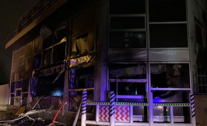 Gecə “Baku Oil Service” Mərkəzi yanıb 