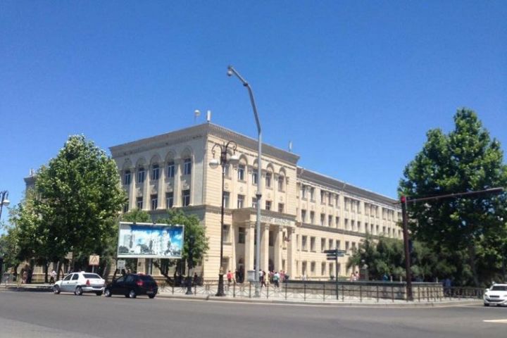 Bakıda daha bir məktəb koronavirusa görə bağlandı