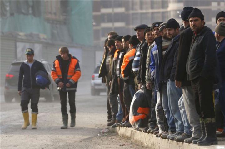 "Bakıya gündəlik qazanc üçün təxminən 20 min insan gəlir"