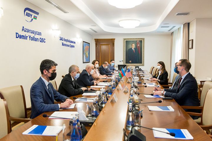 Azərbaycan dəmir yolları ilə əməkdaşlıq edən Amerika şirkətlərinin sayı arta bilər