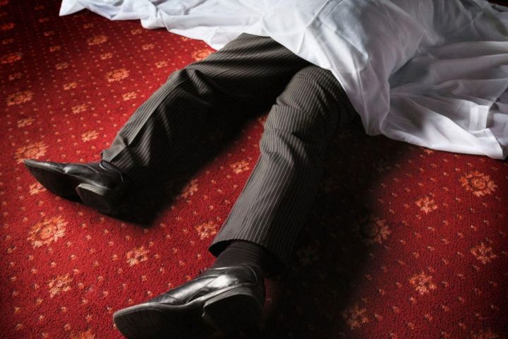 Mühasib direktorunu iş otağında qətlə yetirib