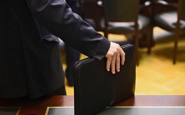 Fizika İnstitutunun direktoru, müavini və bir neçə əməkdaşı işdən çıxarıldı