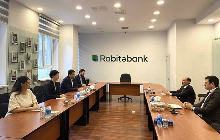 ABA və “Visa İnc.” beynəlxalq kart təşkilatının rəhbərliyi arasında görüş keçirilib