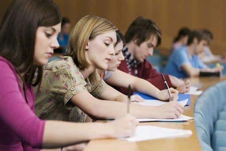 Azərbaycanda təhsil alan əcnəbi tələbələrin sayı açıqlanıb