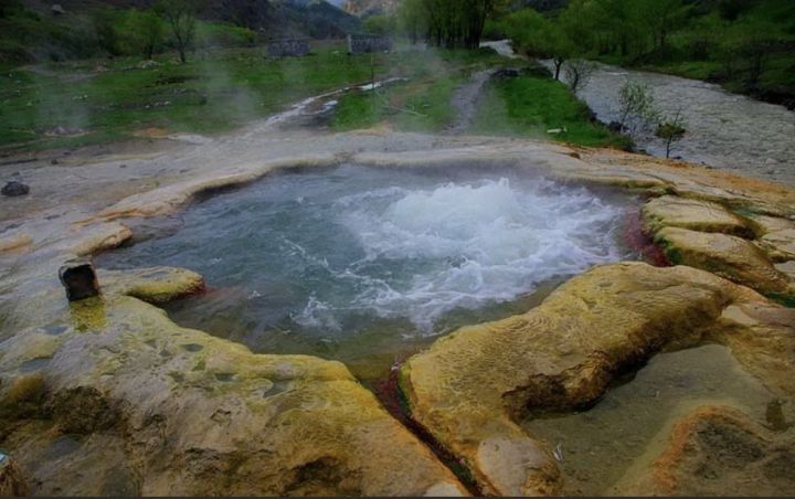 Prezident İstisudan danışdı - "Biz müalicəvi içməli suyun istehsalına da başlamalıyıq"