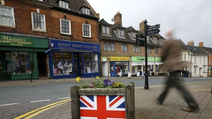 Böyük Britaniyada inflyasiya son 30 ilin ən yüksək səviyyəsinə çatıb