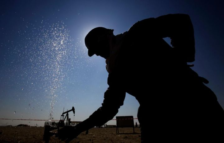 Azərbaycanda neft hasilatı 8 faizdən çox azalıb