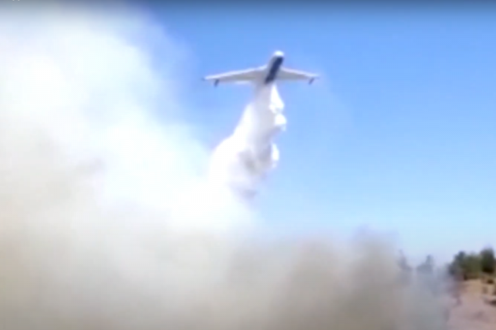 İsti və küləkli hava yanğının söndürülməsinə mane olur - Təyyarə,  2 helikopter...