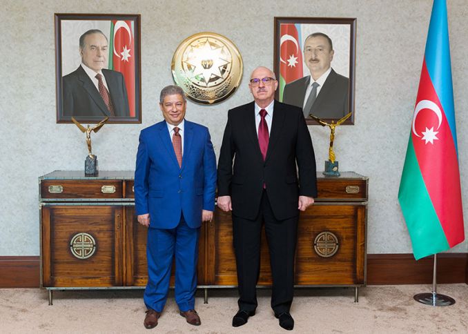 Misir Qahirə ilə Bakı arasında sərnişin və yük reyslərinin yerinə yetirilməsində maraqlıdır