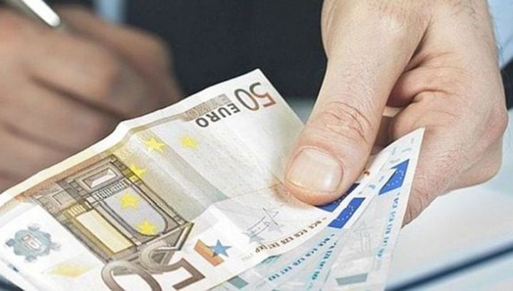 Azərbaycana xaricdən pul köçürmələri 29% azalıb