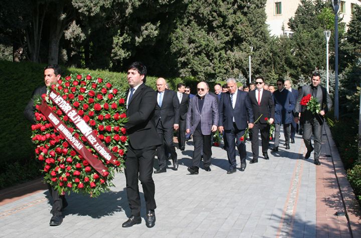 “Günay Bank” kollektivi Ulu Öndəri ziyarət edib - FOTO