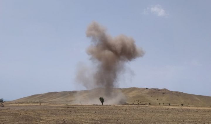 Cəbrayılda şirkət maşını minaya düşüb, sürücü xəsarət alıb