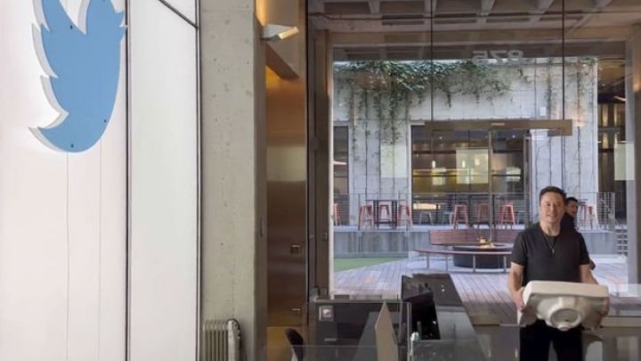 Mask Twitter-də uzaqdan işləməyi ləğv etdi