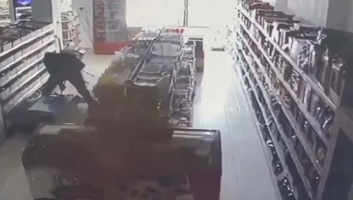 25-ə yaxın ödəmə terminallarını talayan şəxs həbs edildi