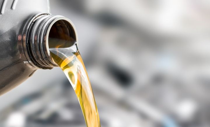 Türkiyə istehsalı mühərrik yağlarını Yaponiya istehsalı kimi təqdim edən şəxs barəsində iş qaldırıldı