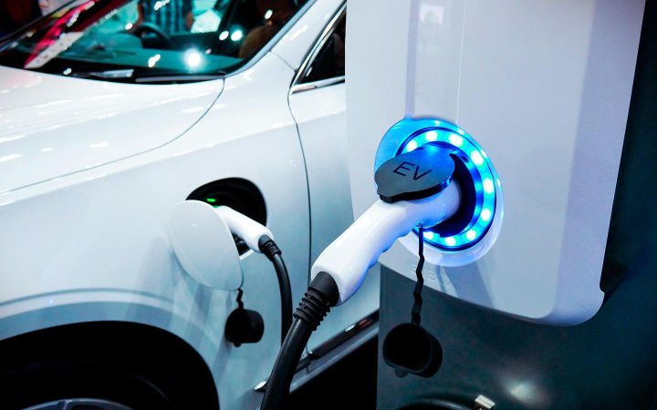 Azərbaycana elektrik avtomobillərin idxalı 6 dəfəyə yaxın artıb