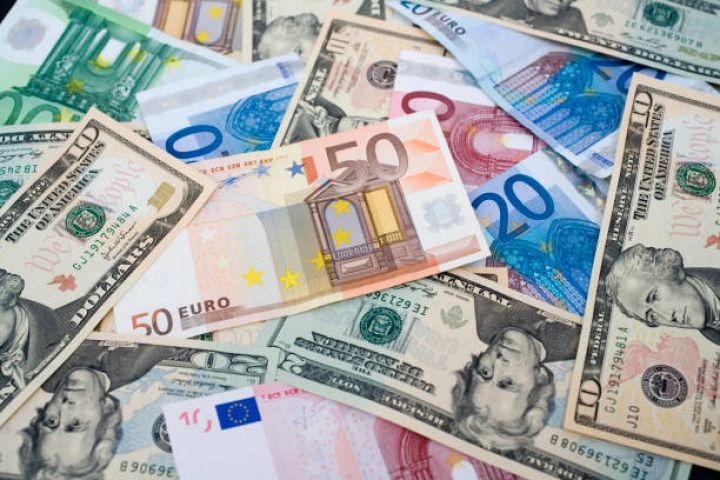 Rəsmi məzənnələr açıqlandı